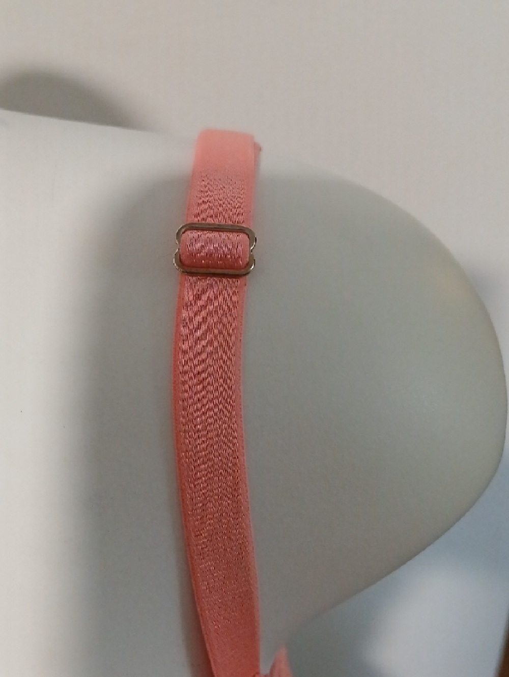 Victoria's Secret Dream Angels Push Up Lace W/O Padding Bra in Coral Peachy Pink - Picture 9 of 16